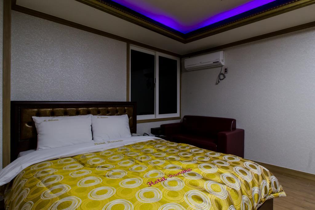 Guangju Hotel Banana Gwangju Metropolitan City Exterior foto