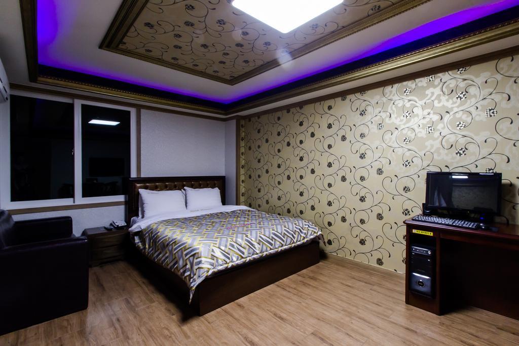 Guangju Hotel Banana Gwangju Metropolitan City Exterior foto
